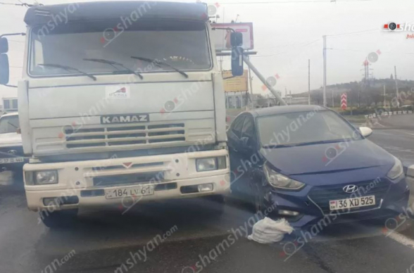 Իսակովի պողոտայում «КамАЗ»-ը վրաերթի է ենթարկել հետիոտնին և բախվել «Hyundai»-ին