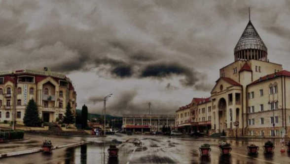 Ալիևը վերանվանել է օկուպացված Ստեփանակերտի Վերածննդի հրապարակը