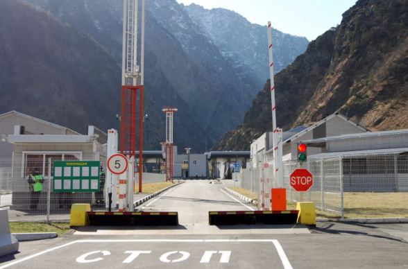 Լարսը մինչև ապրիլի 19-ը ցերեկային ժամերին փակ կլինի բեռնատարների համար