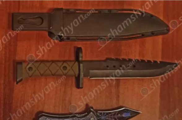 Դանակահարություն՝ Շիրակի մարզում. 17-ամյա բնակչի մոտ հայնաբերվել է մի քանի դանակ