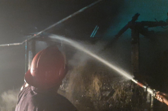 Հարթագյուղի տներից մեկում և կից անասնագոմում հրդեհ է բռնկվել