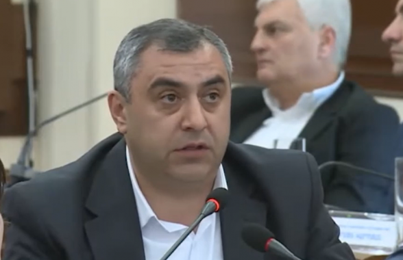 Նոր Նորք վարչական շրջանի բնակելի շենքերից մեկում անձրևաջուրը լցվում է մինչև 6-րդ հարկ, ինչպես նաև՝ վերելակի վրա․ Արմեն Քոչարյան (տեսանյութ)