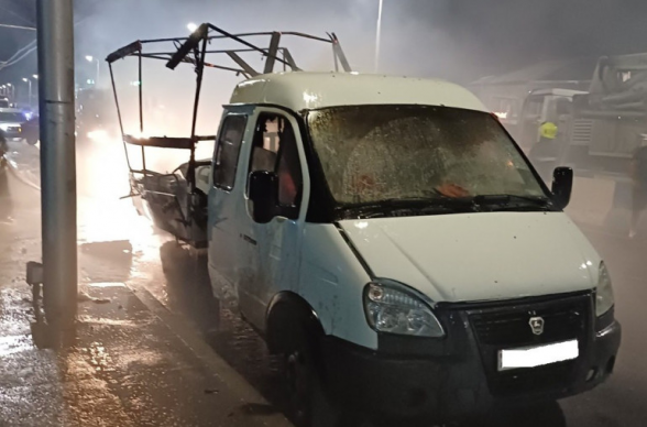 «Էրեբունի» օդանավակայան տանող ճանապարհին մեքենա է այրվել