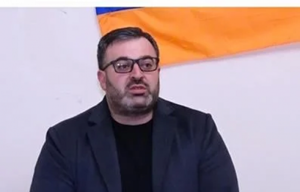 Ամեն օր մի քարտեզ թևի տակ դրած գալիս են, ասում՝ ճամփեն էսպես է անցնում. էստեղ Շուռնուխից ավելի վատ է լինելու. Դանիելյան