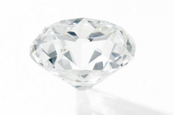 Տոնավաճառում 12 դոլարով գնված մատանին աճուրդում վաճառվել է 1,1 մլն դոլարով