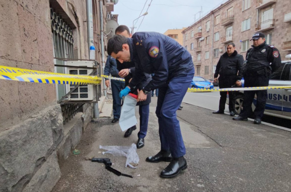 Օդաճնշիչ ատրճանակի գործադրմամբ օտարերկրացուց հափշտակություն կատարելու համար մեղադրվողը կալանավորվել է․ բացահայտվել է վերջինիս կողմից կատարված գողության 2 դեպք