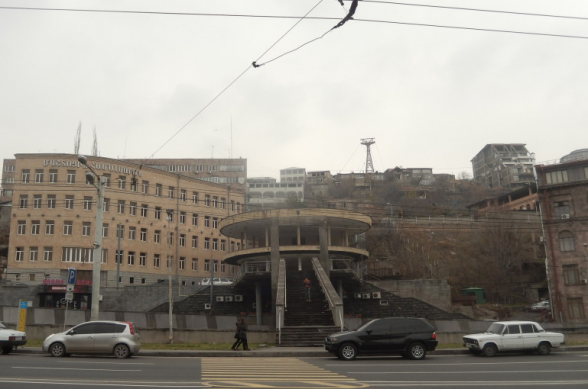 Երևանում քաղաքացին նախկին ճոպանուղու շենքի 2-րդ հարկից ընկել է զրոյական հարկ