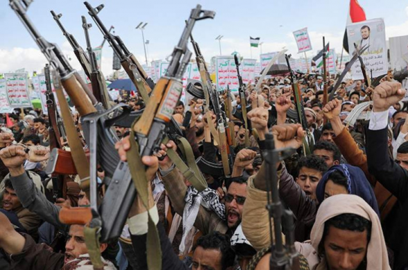 Հուսիներն Ադենի ծոցում հարձակվել են ամերիկյան էսկադրային ականակիրի և 2 առևտրային նավի վրա