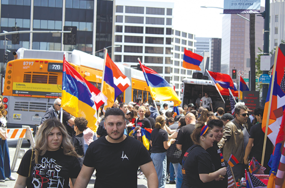 Հայոց ցեղասպանության տարելիցի կապակցությամբ Բևերլի Հիլզում Թուրքիայի հյուպատոսարանի մոտ ցույց է անցկացվել