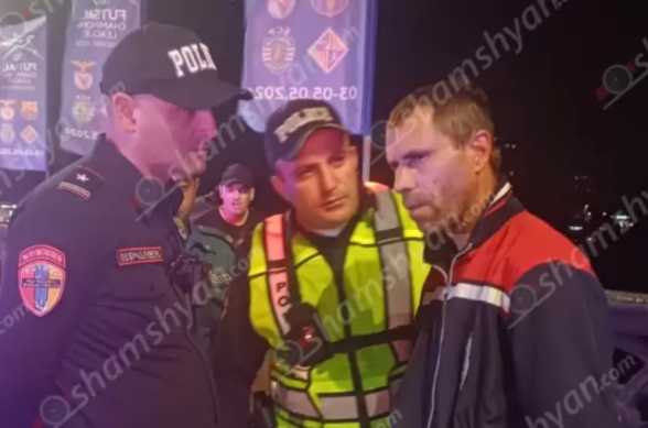 ՌԴ քաղաքացին փորձել է նետվել Կիևյան կամրջից, ինքնասպանության փորձը կանխվել է