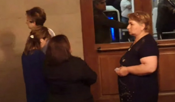 Կիրանցիներն արտասվելով են դուրս եկել Փաշինյանի հետ հանդիպումից (տեսանյութ)