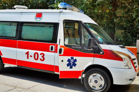 Երևանում շտապօգնության բժիշկը 20-ամյա աղջկան իր մեքենայում ներարկում է արել, բռնի ուժով համբուրել, չի թողել դուրս գա