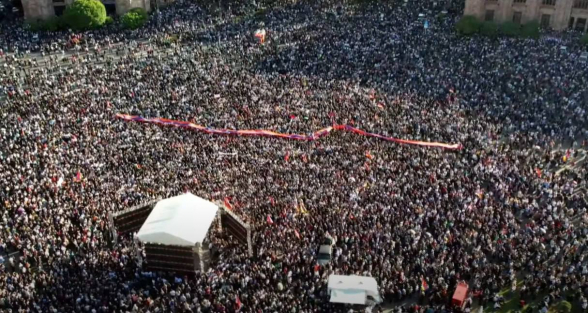 Общенациональный митинг на площади Республики (видео)