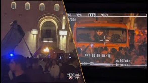 Ոստիկանական մեքենան կողք է քաշվում, և կամազը մխրճվում է ժողովրդի մեջ․ փաստաբան (տեսանյութ)