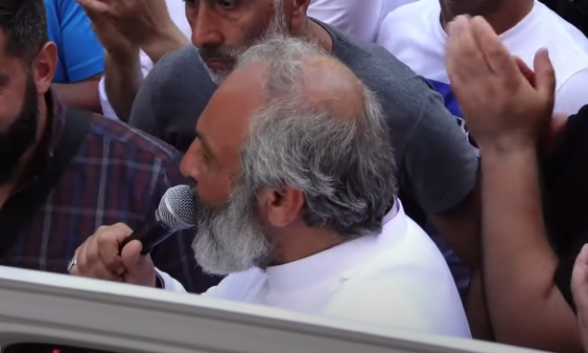 Բագրատ Սրբազանը չբացառեց, որ ժողովրդի ցանկության դեպքում կառաջադրվի վարչապետի թեկնածու (տեսանյութ)