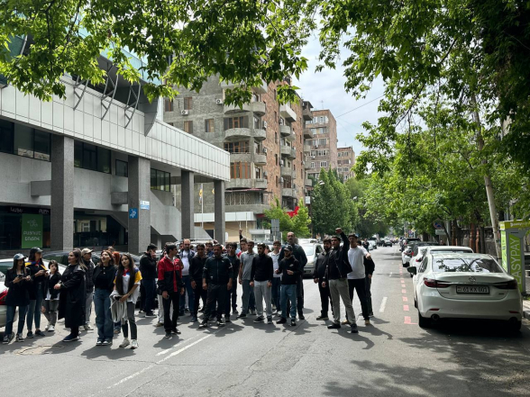 В Армении проходят мирные акции гражданского неповиновения (видео)