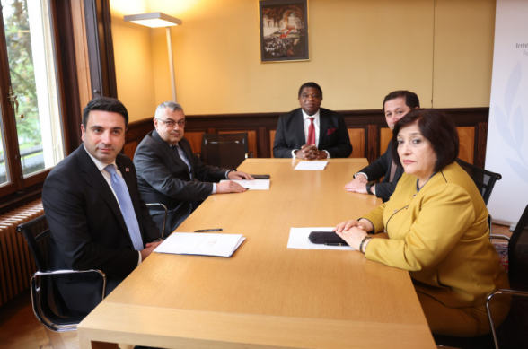Ален Симо и Сахиба Гафарова провели встречу в Женеве