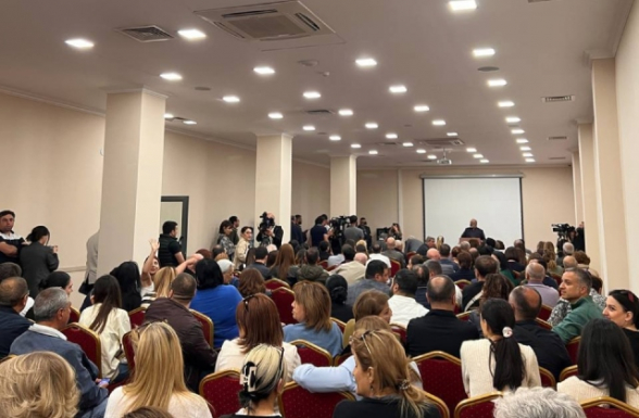 Баграт Србазан провел встречу с медицинским сообществом (видео)