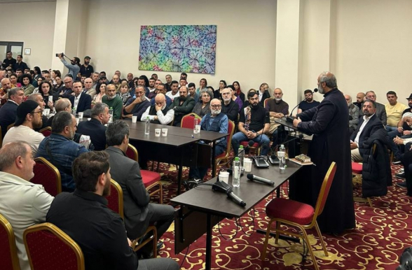 Баграт Србазан провел встречу с деятелями культуры (видео)