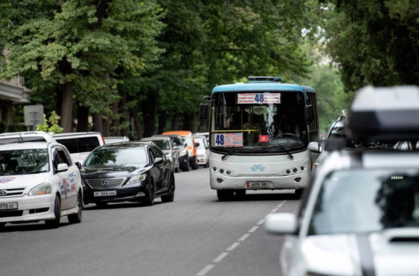 Բիշքեկի քաղաքապետարանի աշխատակիցներին արգելվել է երեքշաբթի և հինգշաբթի օրերին ավտոմեքենա վարել