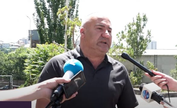 Դիր քյալիդ, արա, ֆռֆռա, տես կարո՞ղ ես․ Խաչիկ Մանուկյան (տեսանյութ)