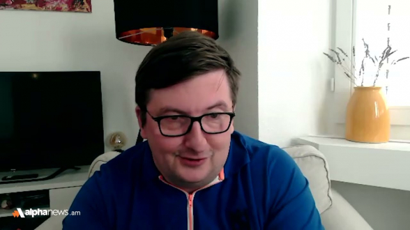 Փաշինյանն Արևմուտքի համար խաղատախտակի կտորներից մեկն է. Գլեբ Կուզնեցով (տեսանյութ)