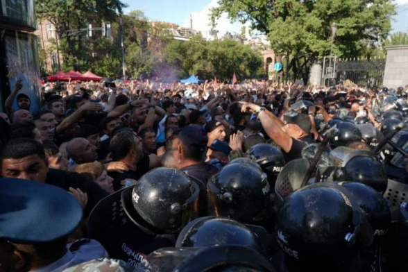 Մտահոգված ենք ցուցարարներին և լրագրողներին ցրելու ոստիկանության ագրեսիվ գործելաոճից․ Լեմկինի ինստիտուտ