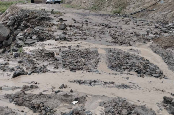 Փլուզվել է Խոտ-Որոտան այլընտրանքային ճանապարհի մի հատվածը