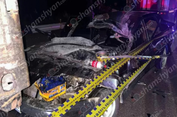 Վայոց ձորում ՎԱԶ 2115-ը մխրճվել է «Կամազ»-ի հետնամասի մեջ․ կա 1 զոհ, 2 վիրավոր