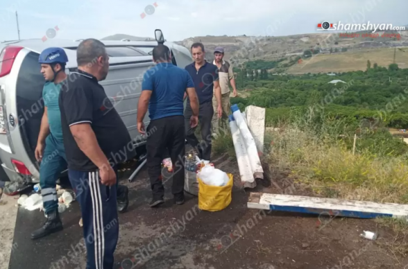 Կոտայքում բախվել են «Honda»-ն, «Mitsubishi»-ն ու «Kia»-ն. վերջինը կողաշրջվել է. կա 1 զոհ, 2 վիրավոր