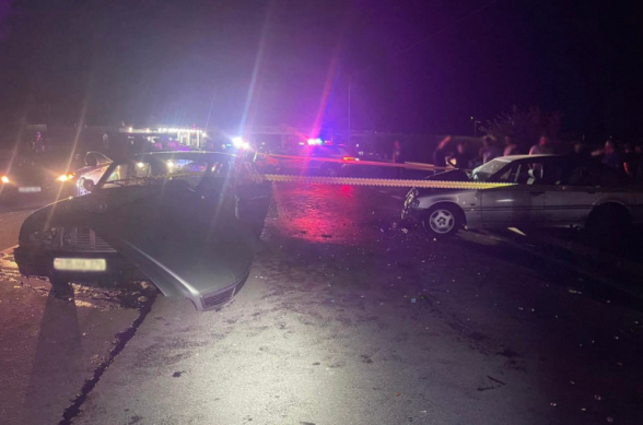 Ծաղկունք գյուղի կամրջի մոտակայքում մեքենաներ են բախվել. երեք մարդ հոսպիտալացվել է