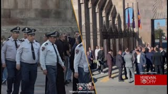 Մայր Աթոռի ողջ տարածքը լի էր Փաշինյանի անվտանգության աշխատողներով (տեսանյութ)