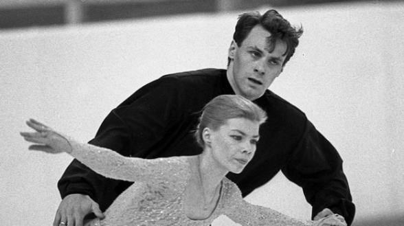 На борту упавшего в США самолета находились чемпионы мира по фигурному катанию