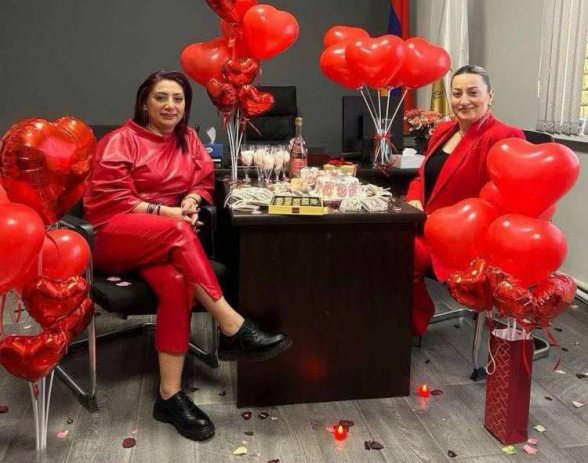 Սրտիկներ, մոմեր, փուչիկներ. ՔՊ-ականի արկածները թաղապետարանում․ «Հրապարակ»