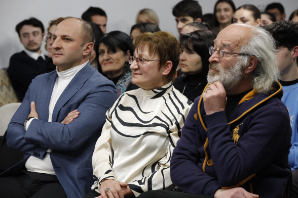 «Մենք» նախաձեռնությունը Գյումրիում Հովհաննես Թումանյանին նվիրված միջոցառում է կազմակերպել (տեսանյութ, լուսանկար)