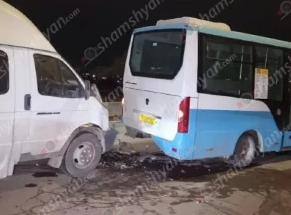 Իսակովի պողոտայում բախվել են թիվ 75 երթուղին և Երևան-Արմավիր երթուղին սպասարկող «ԳԱԶել»-ները