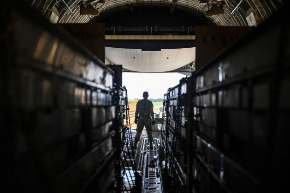 Трамп подтвердил приостановку США военной помощи Украине