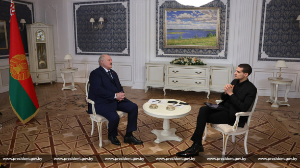 Лукашенко пригласил Путина, Зеленского и Трампа провести переговоры в Минске