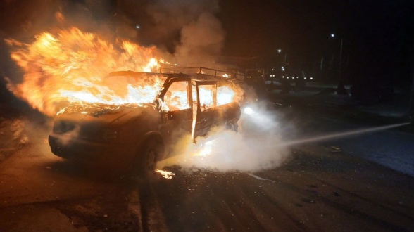 Ապարանում բախվել են «ZIL»-ը և «Mercedes-Benz»-ը, ինչի հետևանքով հրդեհ է բռնկվել