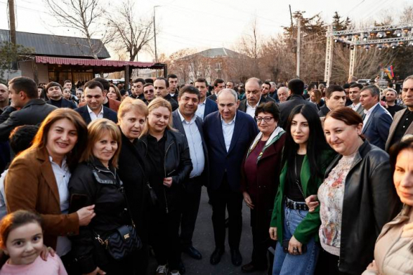 Ոստիկանությունը լցվել է գյուղ․ ինչ է կատարվել Փարաքարում․ «Հրապարակ»