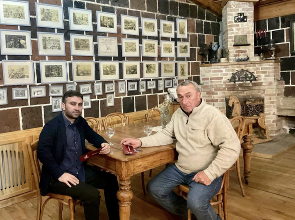 Կոչ գյումրեցիներին՝ քվեարկել «Մայր Հայաստան» դաշինքի օգտին, որի 2-րդ համարում է ընդգրկված Դերենիկ Մալխասյանը