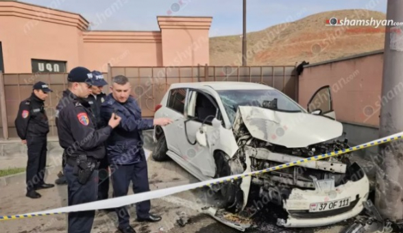 «Էրեբունի» սգո սրահի մոտ «Nissan Tiida»-ն բախվել է էլեկտրասյանը. 23-ամյա վարորդը տեղում մահացել է