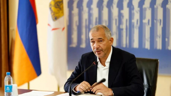 Арестован начальник управления коммунального хозяйства мэрии Еревана Арсен Кароян