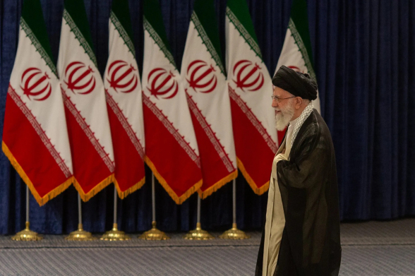 Иран начал переговоры с США из-за угрозы падения режима – NYT