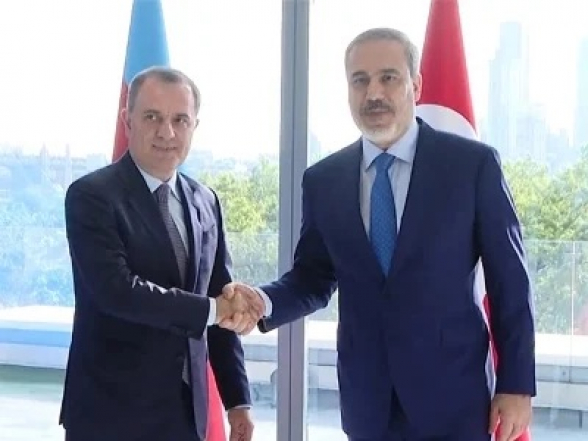 Главы МИД Азербайджана и Турции обсудили процесс нормализации между Ереваном  и Баку