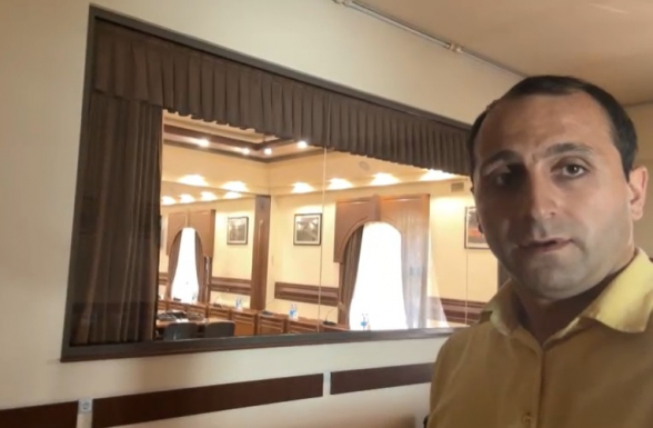 Քաղաքապետարանի նիստերի դահլիճում լրագրողների համար խոչնդոտներ են ստեղծվել (տեսանյութ)