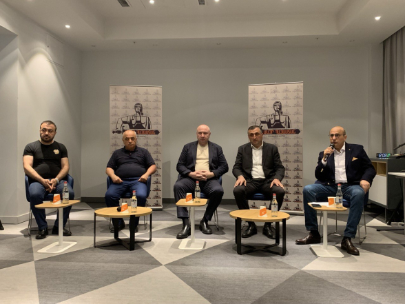 «Уроки 1-ой Республики»: движение «Мать Армения» инициировало обсуждение (видео)