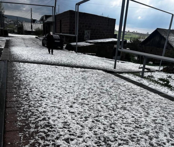 Ուժեղ պտտահողմն ու կարկուտը հսկայական վնասներ են հասցրել Արթիկ քաղաքին ու հարակից գյուղերին