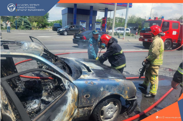 Երևանում «Mercedes-Benz» է այրվել. կան տուժածներ