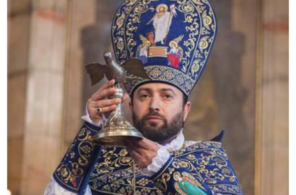 Իսկ ինչպե՞ս դիմել Արցախը հանձնողին, 5000 և ավելի հայորդիներ սպանողին,  Մեկ բառով՝ ազգի թշնամի.Հովնան եպիսկոպոս Հակոբյան